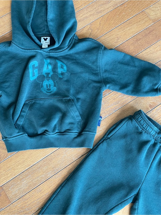 GAP Other - Disney x GAP Kids Emerald Green Hoodie Jogger Set 3T Toddler Sweatsuit